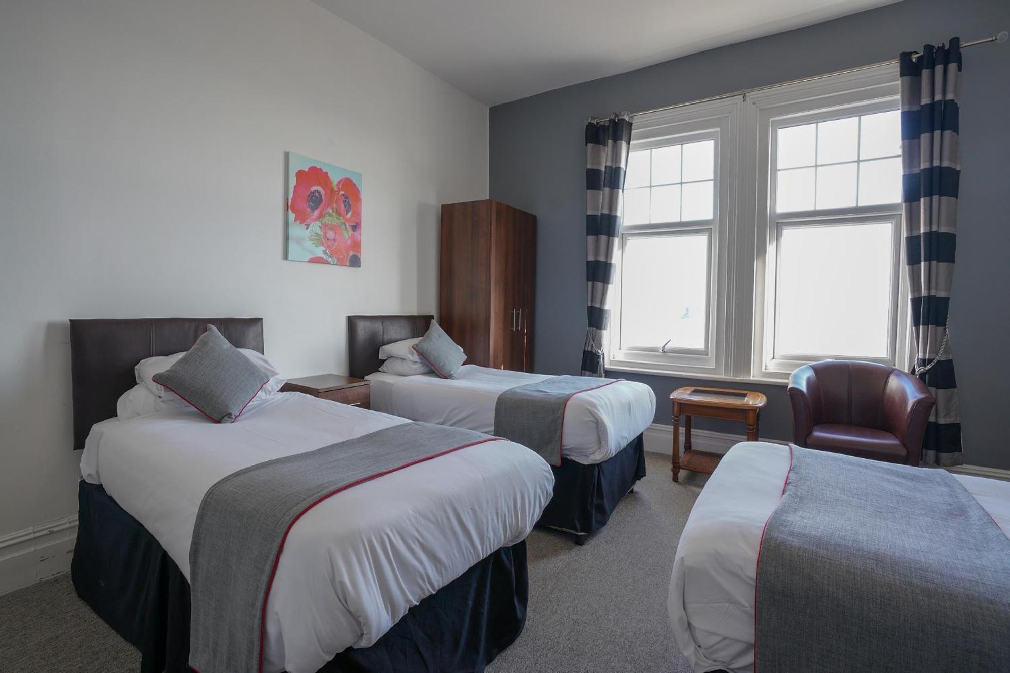 Oyo 3* Shanklin