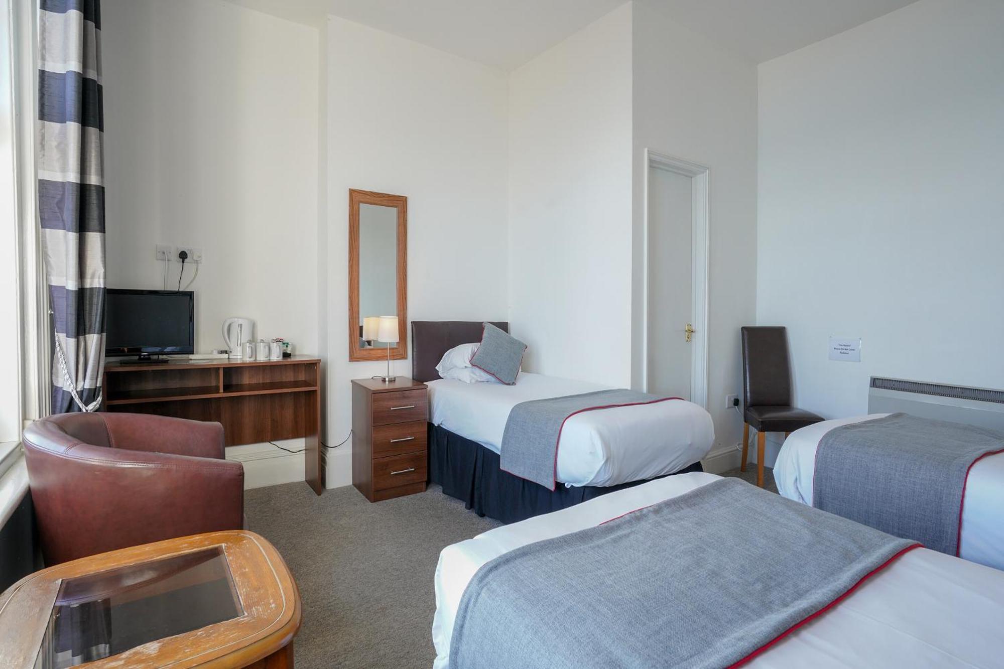 Oyo 3* Shanklin